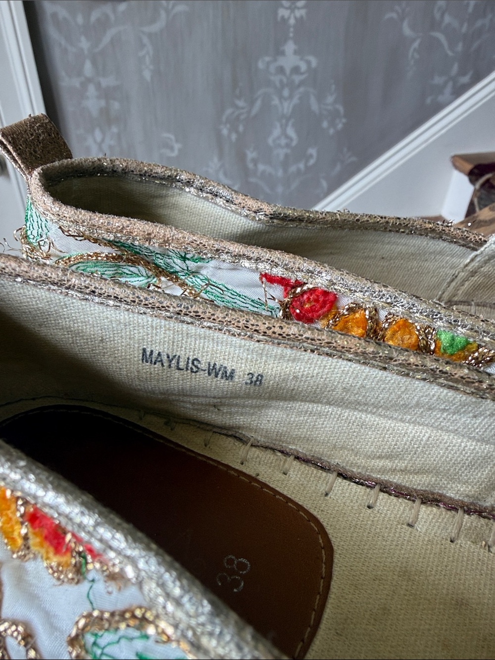 JEWELED ladies slip on espadrilles EURO 38. US 8. Preowned good condition. - Picture 3 of 9